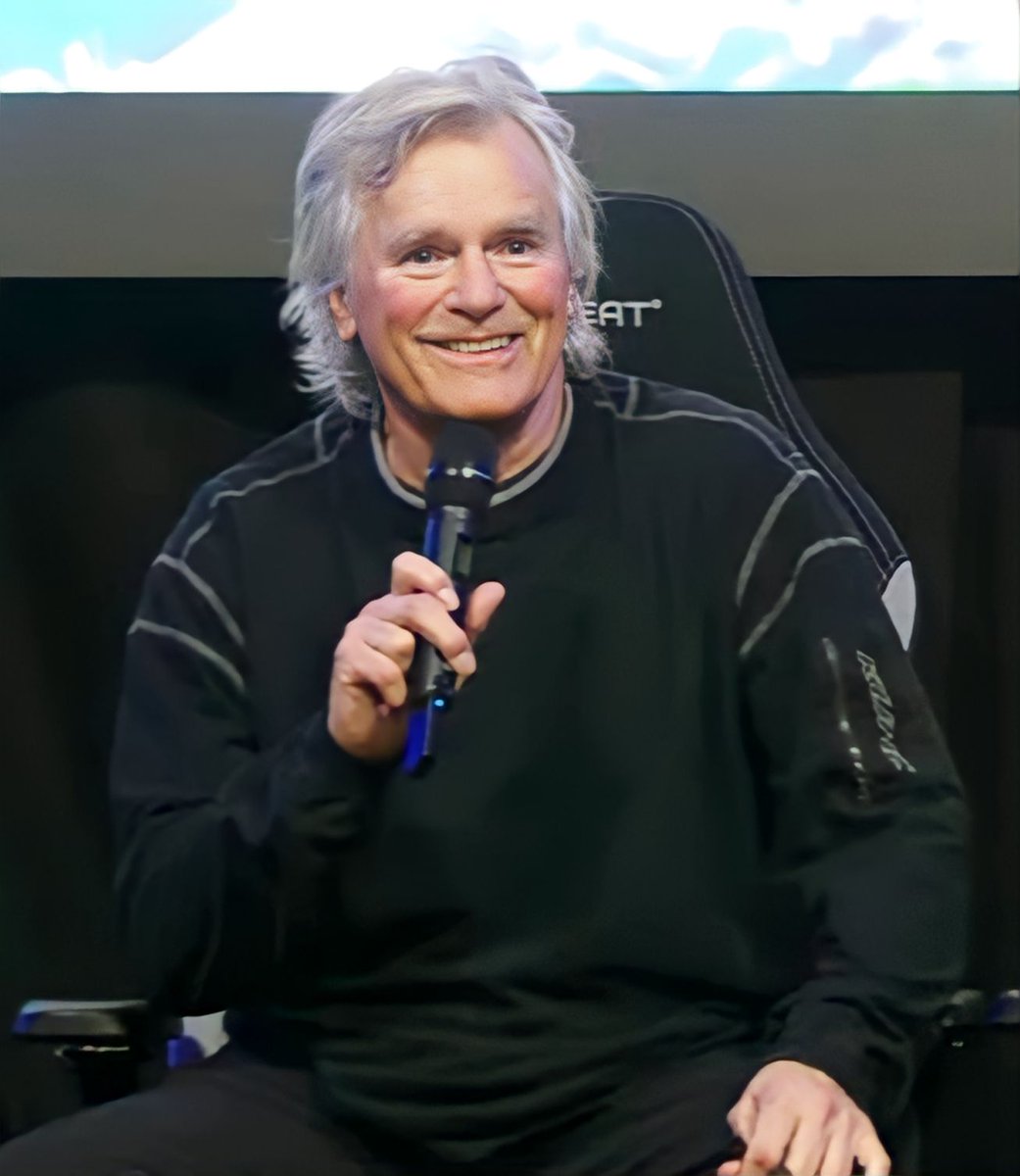 DelClaire86's tweet photo. HaPpY bIrThDaY to this beautiful and fabulous human being. Rick. Richard Dean Anderson. RDA. 💙🥳 https://t.co/PJDX4ykNV2