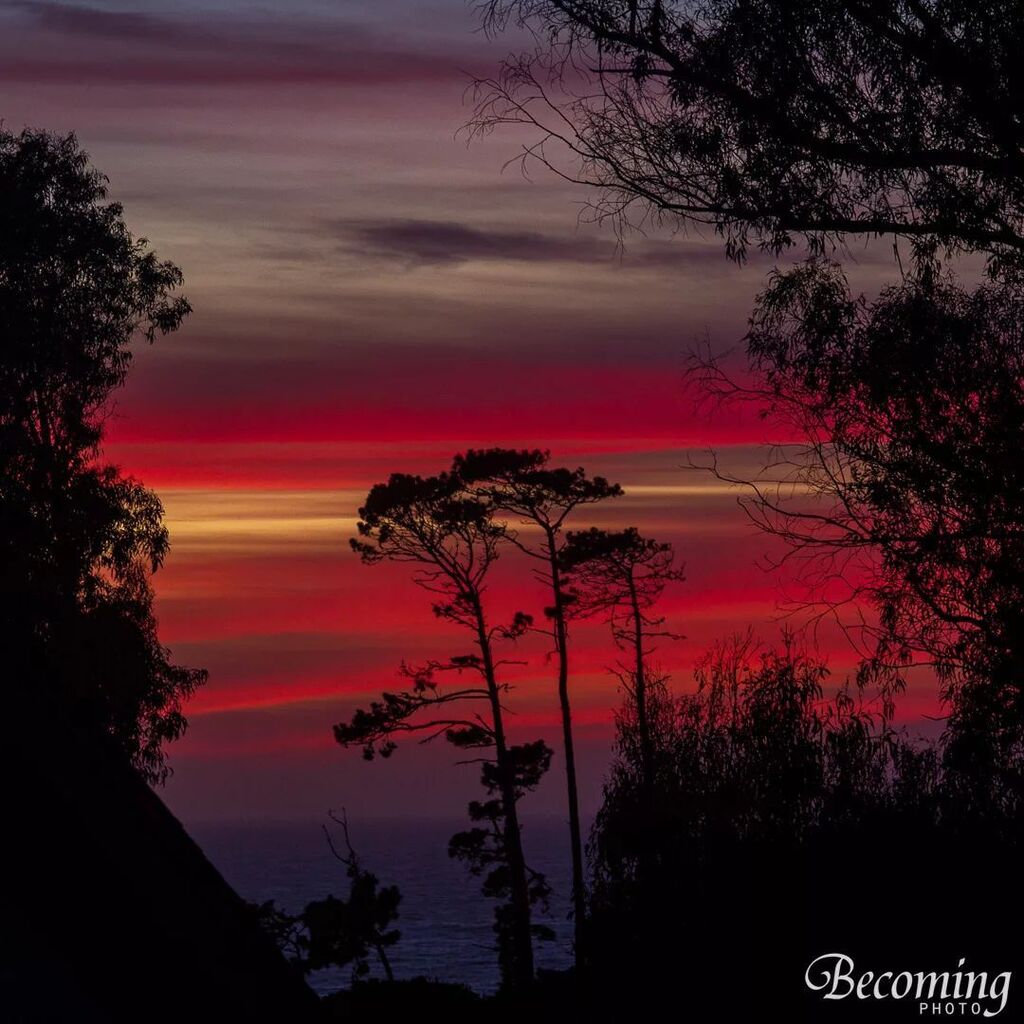 Colorful #twilight #pacificocean #mendocinocoast #canon instagr.am/p/Cnv0hAZrrLA/