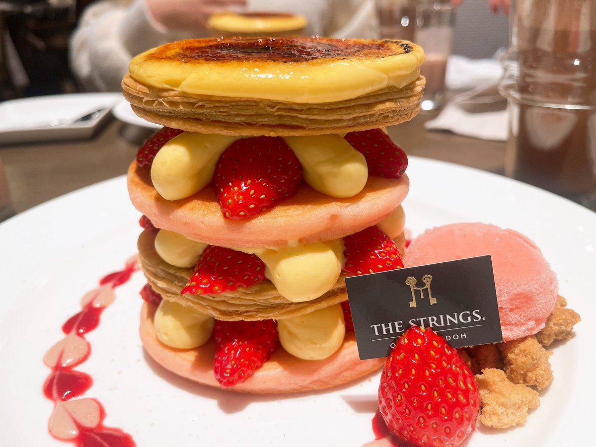o6x2o's tweet photo. イチゴのパンケーキとリッチココア🥞🍓☕️
#THESTRINGS
#ゼルコヴァ
#ストロベリーミルフィーユパンケーキ https://t.co/nQt70aqQvD