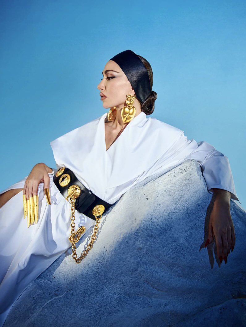 muglare's tweet image. the schiaparelli show wouldn’t be a show without the queen nadia in attendance!!