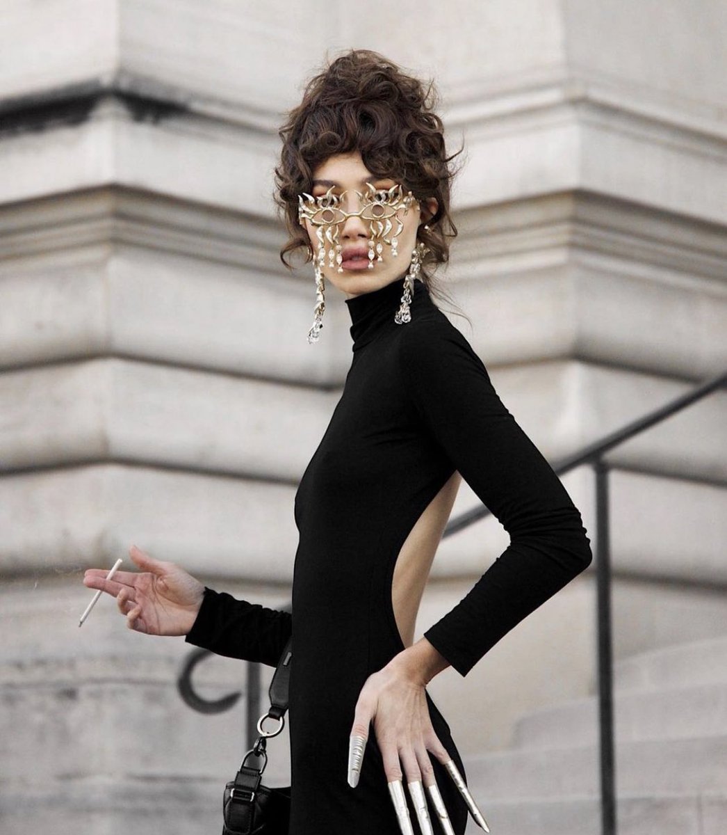 muglare's tweet image. the schiaparelli show wouldn’t be a show without the queen nadia in attendance!!