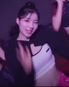 Enami Asa (榎並杏紗) joined YG around late 2017/2018. She was