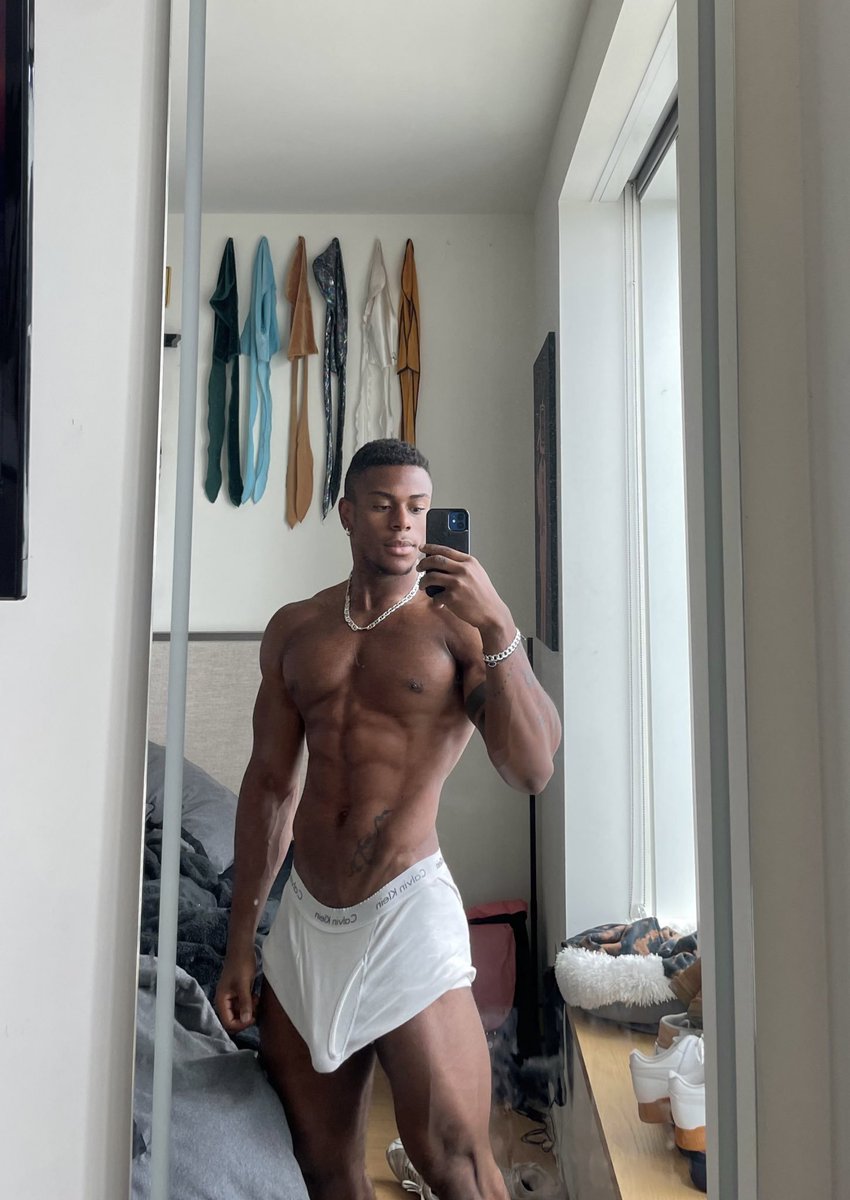 𝐌𝐈𝐋𝐄𝐒 𝐌𝐎𝐑𝐀𝐋𝐄𝐒 tweet media