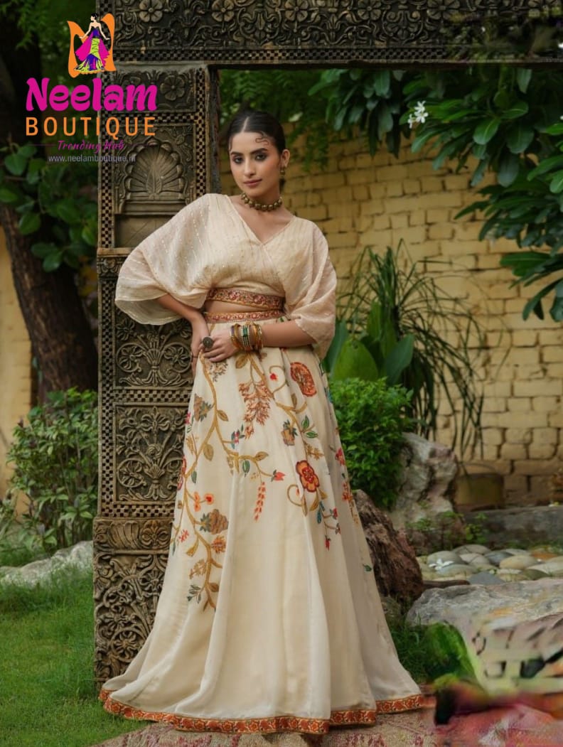 Neelamboutique's tweet photo. Neelam Boutque, Near karmveer city centre, Dumral bazar, Nadiad-387001| 📲 +91 96623 50787

#newpost #indowesternstyle #fashion #ethinicdress #instagram #ootd #instagram #designeroutfit #trending  #follow #nadiad #ahemdabad #vadodara  #collection #neelamboutiquenadiad❤️💫🎈❤️ https://t.co/iCynWwZbZW