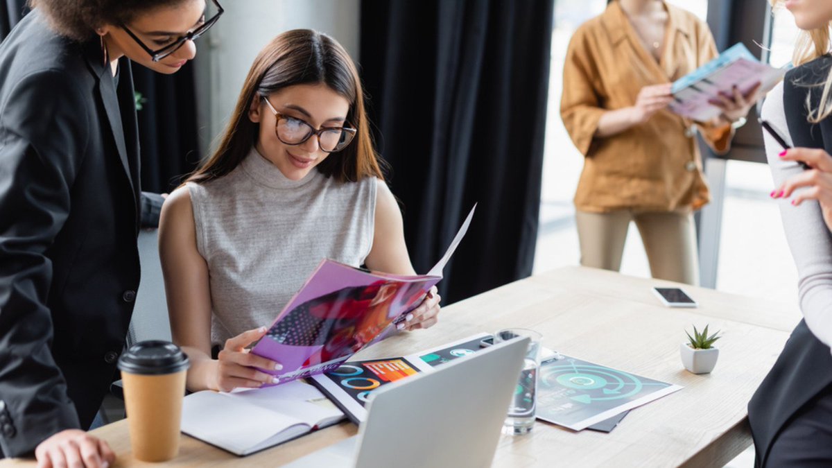 lesleywriter's tweet image. A publication where almost all the readers are the people you want to reach, even with a relatively low distribution, will always work better than a publication where the demographic of the readers is very broad.
insidenews.co.uk/your-media-pro…

#gettingpublished #printmedia #PR