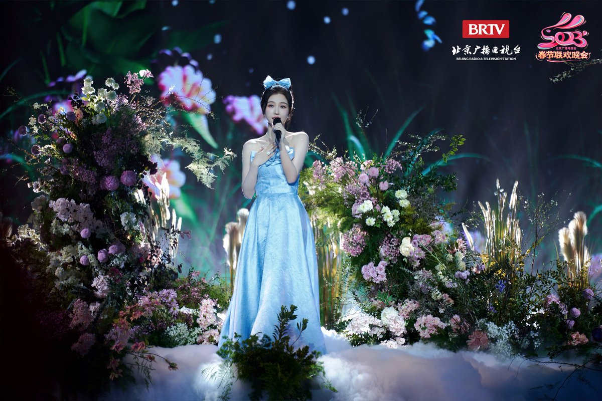 YuShuXin_Global's tweet image. Event || 2023.01.23

北京台春晚 weibo update

#ChineseNewYear
#BRTV #北京卫视 #SpringFestival #春晚
#YuShuxin #EstherYu #虞书欣 #우서흔 #ユー・シューシン #NguThưHân #อวี๋ซูซิน