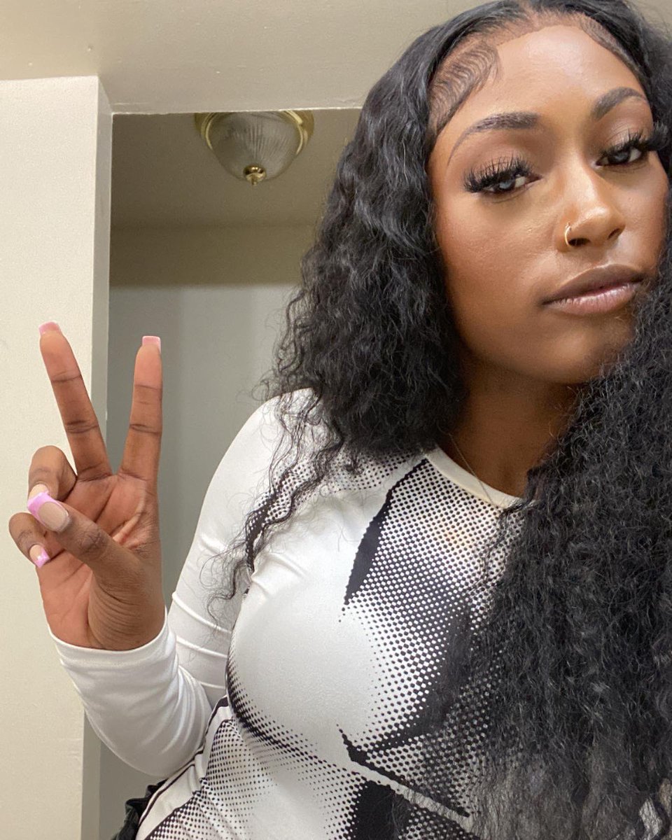 ReneeKaoir's tweet image. #waddup