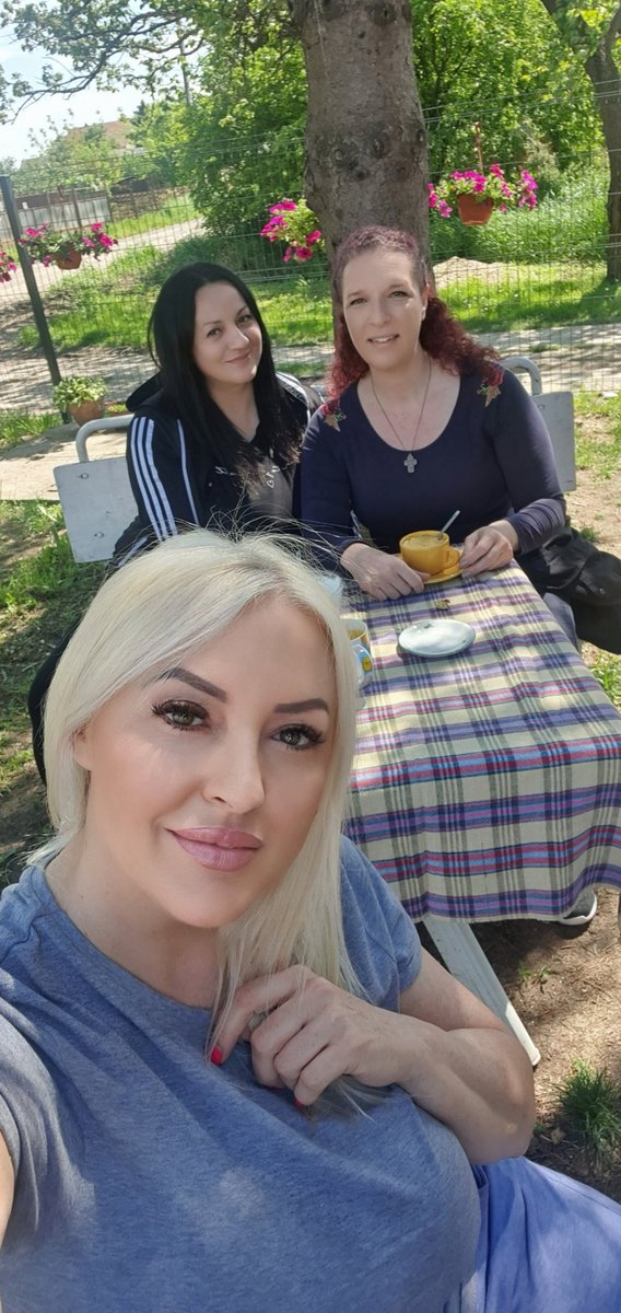 Günaydın beyler kahve keyfi yapıyorum dul arkadaslarimla