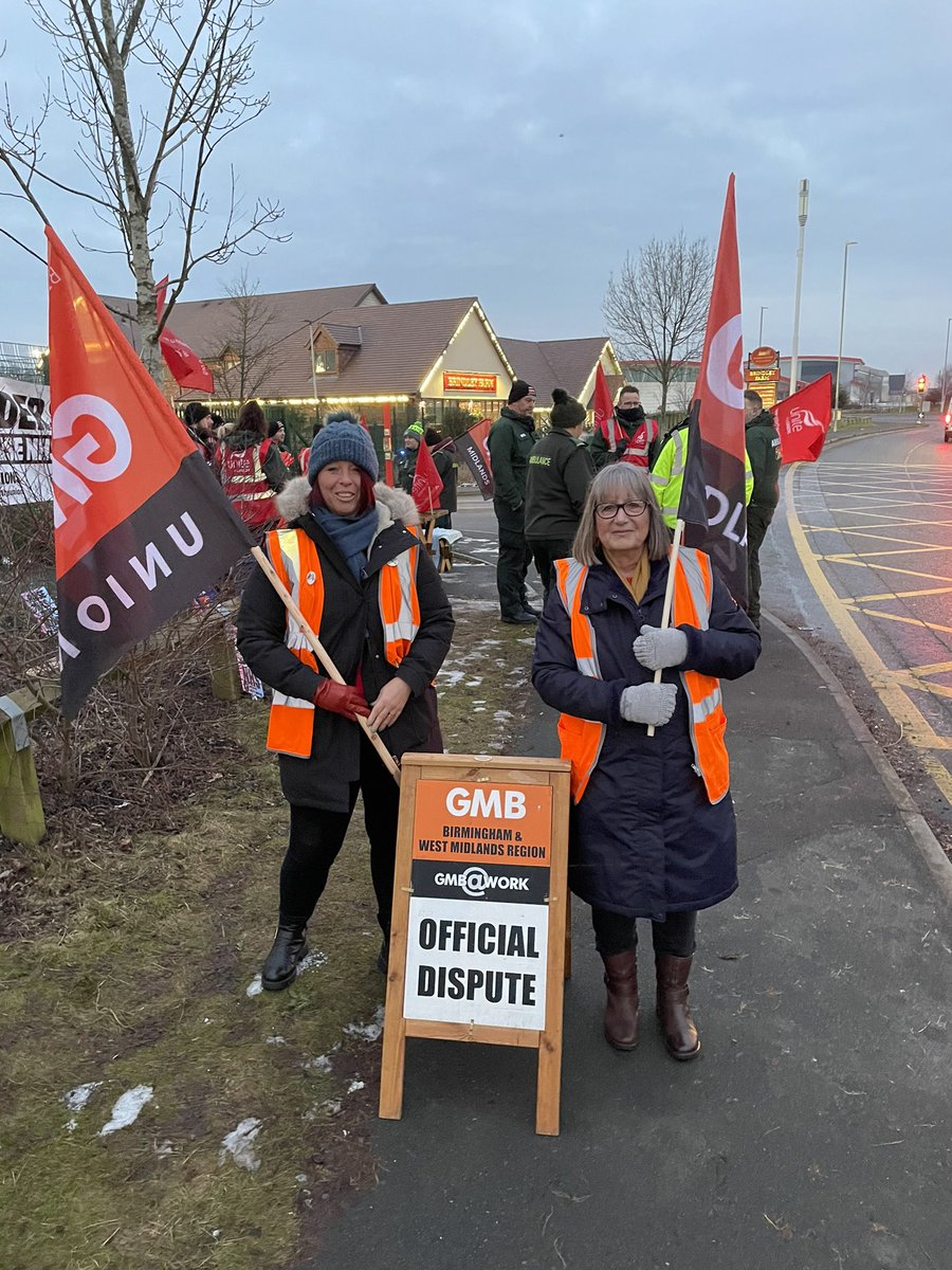 Michelle McCrossen (@gmbmichelleh) on Twitter photo Cold morning but the coffee has been flowing since the crack of dawn! Solidarity with <a href="/gmbNHSwmastaff/">GMB West Midlands Ambulance & NHS Staff Branch</a> Cold morning but the coffee has been flowing since the crack of dawn! Solidarity with <a href="/gmbNHSwmastaff/">GMB West Midlands Ambulance & NHS Staff Branch</a>