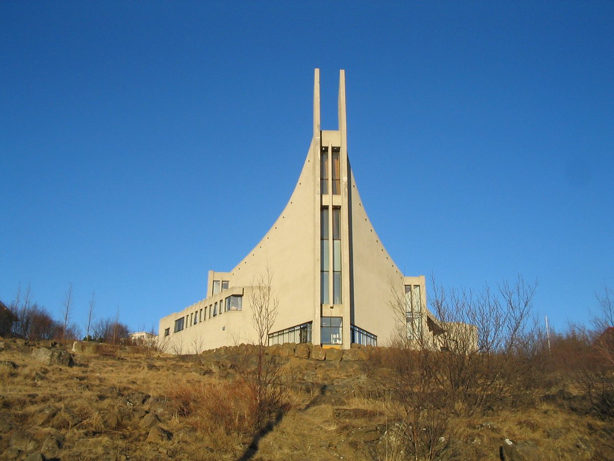 midcenturyice's tweet photo. @Dub__A Oddly similar to Áskirkja in Iceland 😳
(image:wikimedia) https://t.co/7p0ucjEnUT