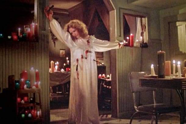 Happy Birthday to Piper Laurie.    