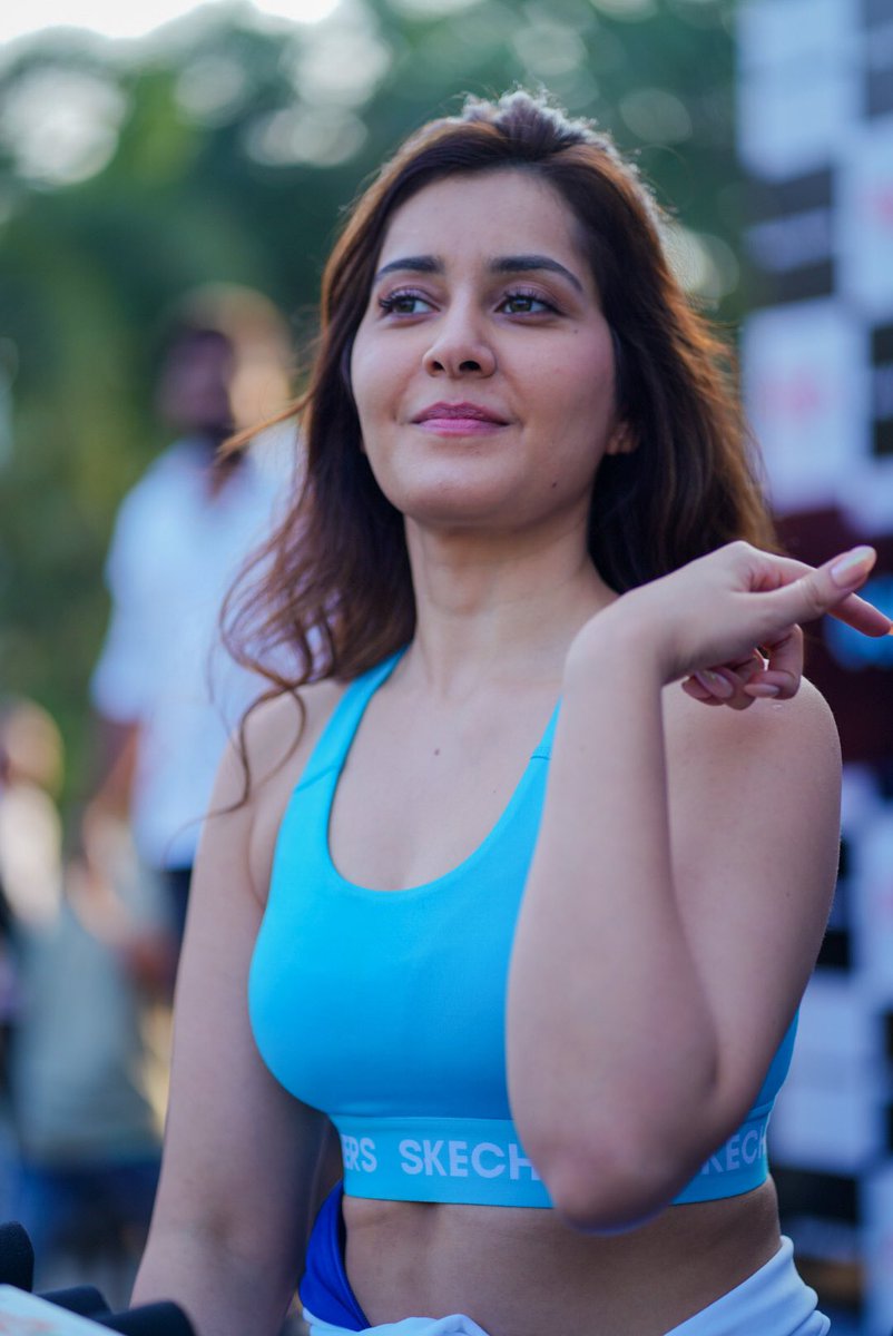 screen_image's tweet image. Rashi Khanna #rashikhanna