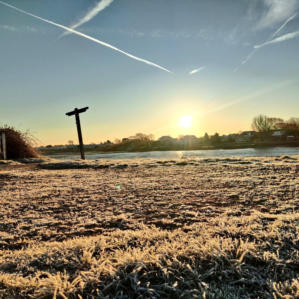 TheCasualSniper's tweet photo. Frozen #workrocks https://t.co/qbhC0ApP1v