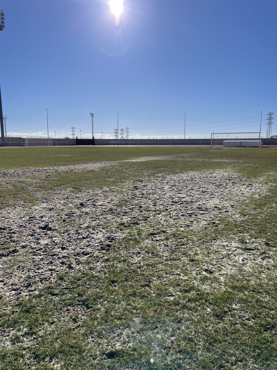cdmilanieves's tweet photo. Riesgo de lesión: Existencia de elementos, fenómenos, ambiente y acciones humanas con capacidad potencial de producir lesiones.

Muchos factores son incontrolables, pero deberíamos hacer un esfuerzo por controlar aquellos que sí podemos. Protejamos nuestro deporte 🙏🏼

@FCyLF https://t.co/LPjqYfEdIv