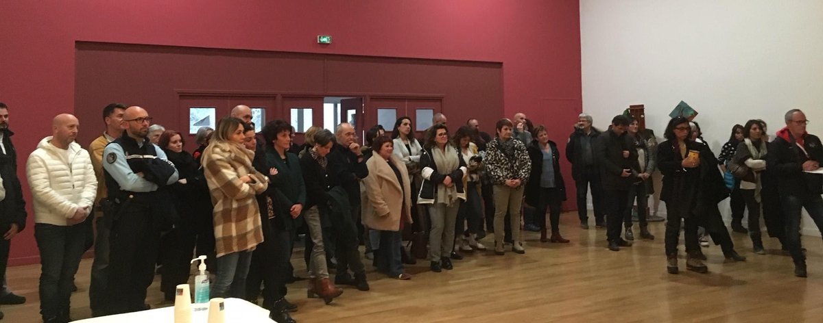 Moment convivial partagé à l'occasion de la présentation des voeux par le Directeur, la Présidente de la CME ainsi que la présidente du Conseil de Surveillance, mardi dernier au CHBD 🎊

Félicitations à la nouvelle promotion des 19 médaillés du travail 👏