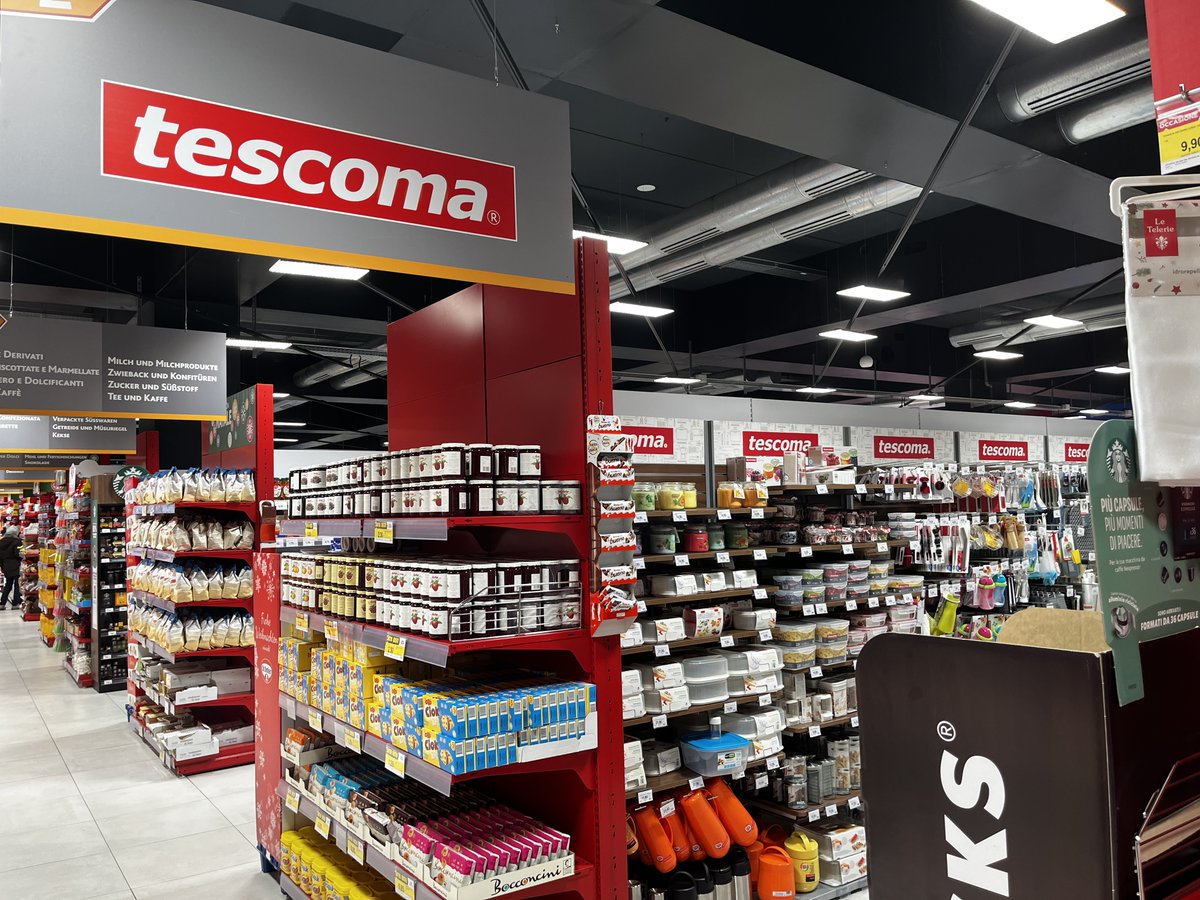 luigi_rubinelli's tweet photo. Poli a Bolzano trasforma il layout merceologico, dopo la casetta dell'ortofrutta bio e la corsia Tescoma
https://t.co/4c04NpnjAB #retail #gdo #ipermercati #gruppopoli #agorà #tescoma https://t.co/zZarWWSHgp