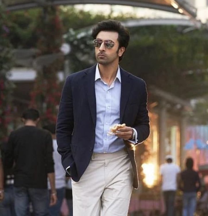 RanbirDaily's tweet photo. Rocking both the looks 😉
#TuJhootiMainMakkar 
#TuJhoothiMainMakkaarTrailer https://t.co/1w67PKHbXZ