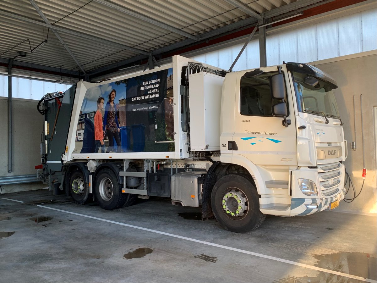 Vanwege een staking op 24 en 25 januari legen wij geen huiscontainers, halen we geen grofvuil op en zijn de recyclingperrons gesloten. Voor een deel van de huiscontainers komen er inhaaldagen. Meer info op: almere.nl/staking.