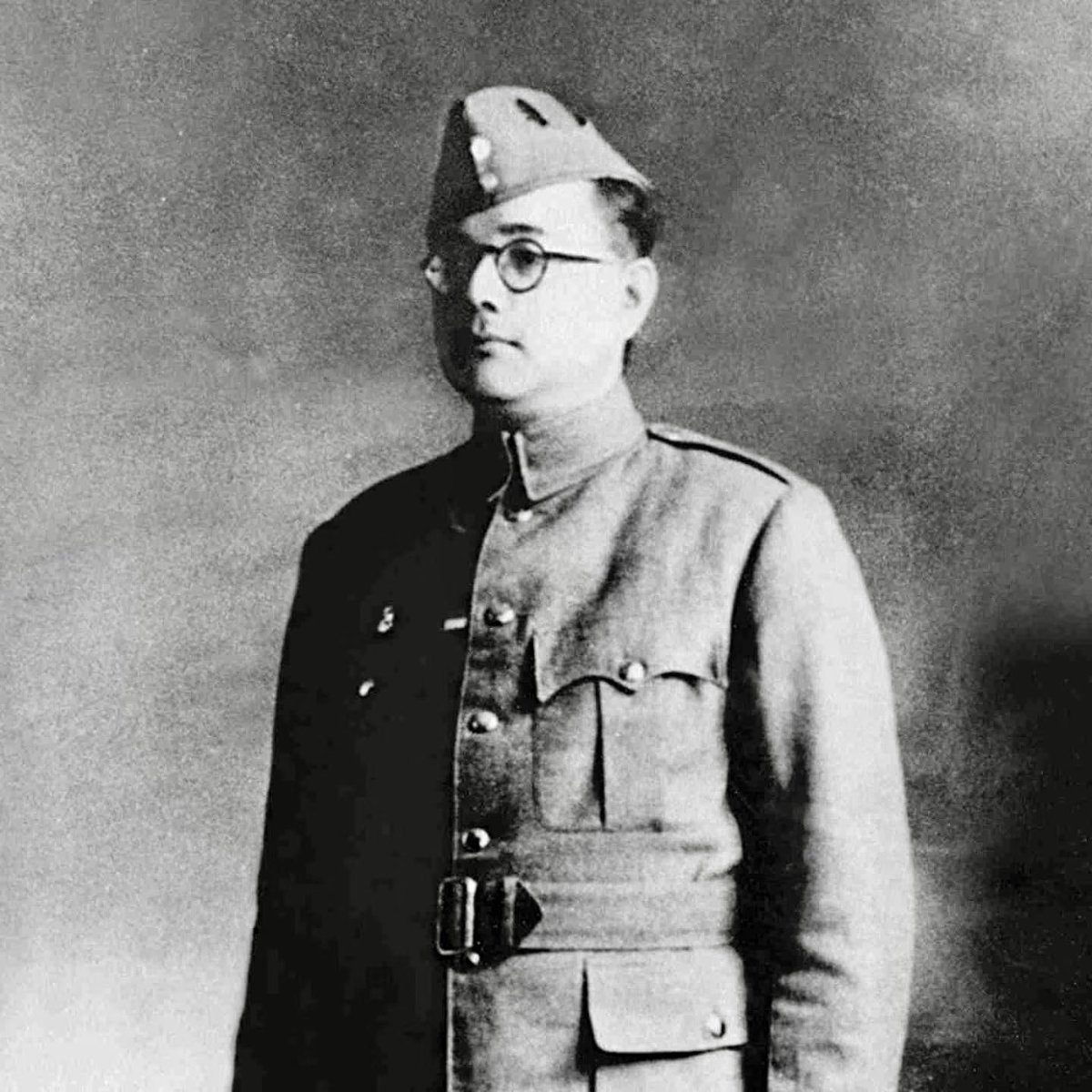 NsuiRavenshaw's tweet photo. Humble tributes to one of the greatest leaders of India’s freedom struggle , 
Netaji Subhas Chandra Bose 
On his birth anniversary 🙏🏻#NetajiSubhasChandraBose
#NSUI 
#nsuiravenshawuniversity https://t.co/b1lczbigwJ