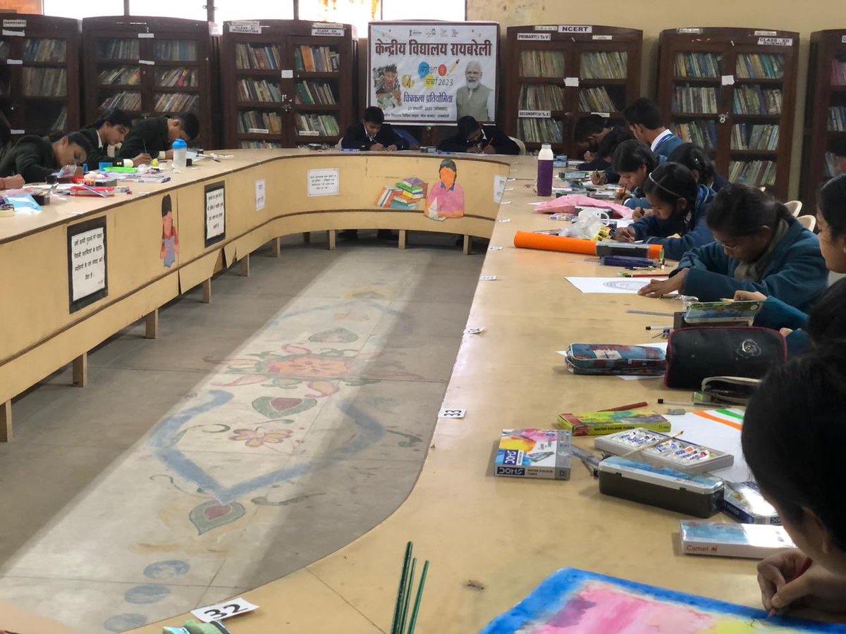EduMinOfIndia's tweet photo. #PPC2023: Kudos to #ExamWarriors for their enthusiastic participation!

In the run to #ParikshaPeCharcha2023, to overcome exam stress the students of KVS Lucknow Region actively participated in the Painting Competition on #ParakramDiwas today. https://t.co/QZ30AvcXnN