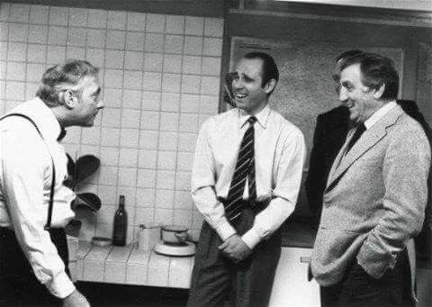 merlinpapin3's tweet image. .@FredOL69007 .@tbarnaud #UnePhotodeTournagedeFilmsCultes

#MichelSerrault Guy Marchand Lino Ventura sur le tournage du film #GardeàVue de Claude Miller