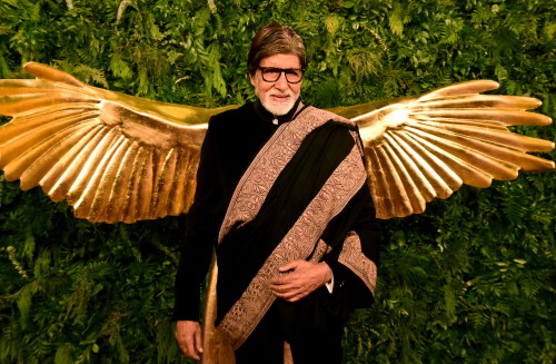 SwetaLoveAB's tweet photo. @SrBachchan @Turki_alalshikh Heartiest Congratulations Shahenshah #AmitabhBachchan @SrBachchan sir for receiving the ' Life Time Achievement Award '#JoyAward2023 @Turki_alalshik https://t.co/Xkw4gGGnpl