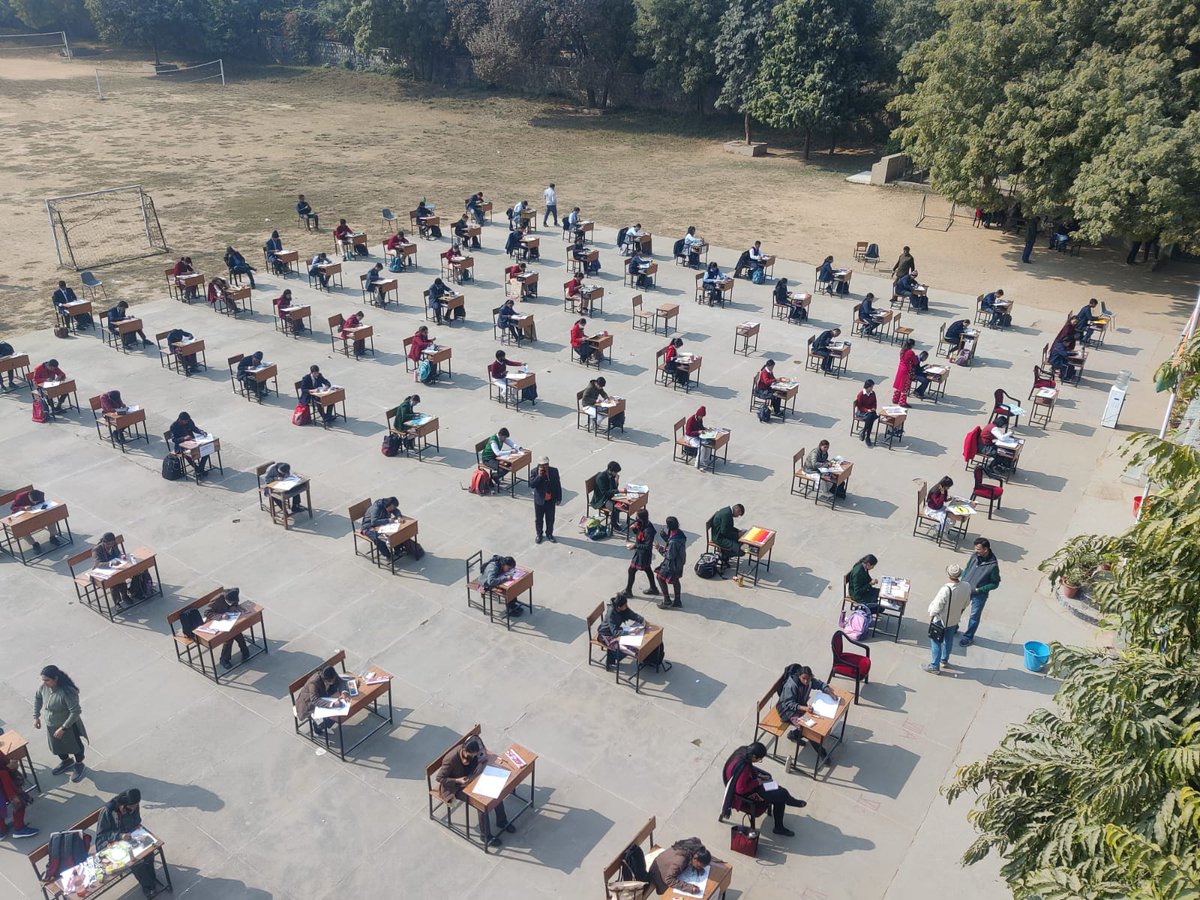 kvaairangpuri's tweet photo. 108 Students from 19 different  Delhi Schools, divulged their thoughts on how they can enjoy their Exams without Stress. Their Expressions poured into Painting and colours of happiness. PPC#2023@KVAAIRANGPURI 
 #PMO2023 #NarendraModi  #MOE  #kvs #mygov https://t.co/oEs9ROjfao