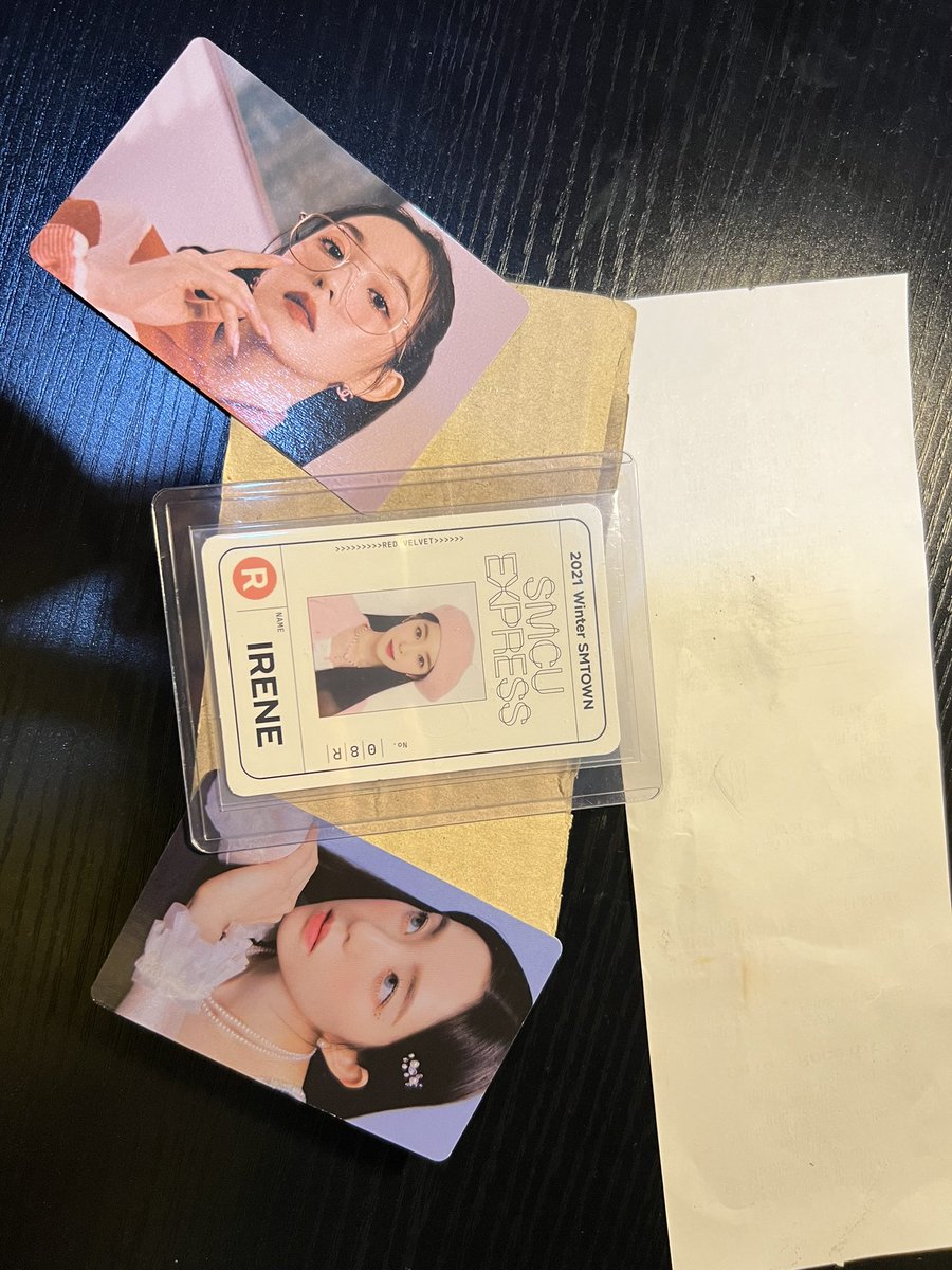 shikshin07's tweet photo. #mihoonproofs @cartnimihoon THANK YOUU SHE ARRIVED SAFELYYY also thanks for the freebies ๐๐๐ https://t.co/7wydWshrgx