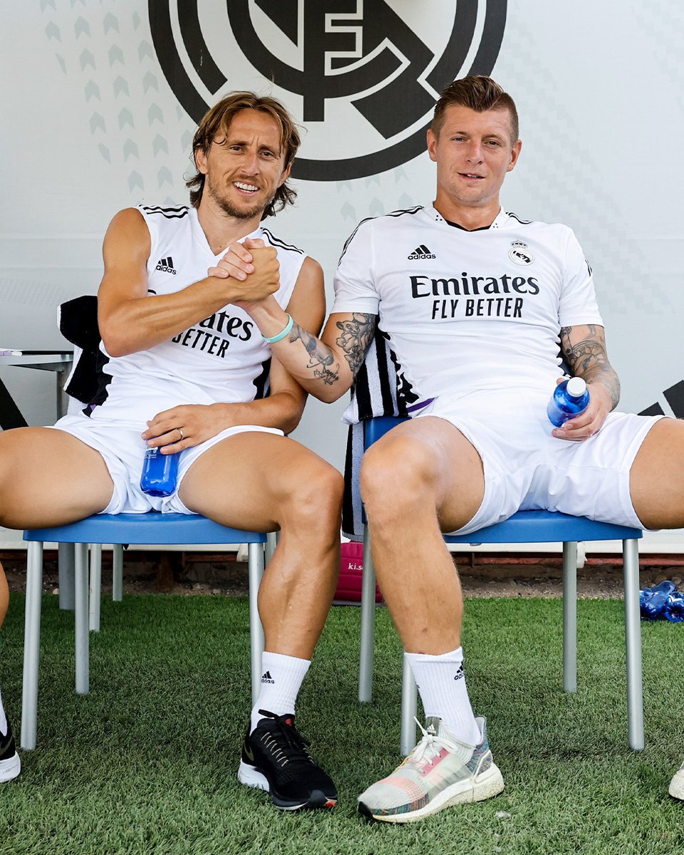 MadridXtra's tweet photo. ��🎖| Real Madrid will offer Luka Modrić and Toni Kroos the contract renewals. The club is delighted with them. @Santos_Relevo https://t.co/a8vqScMW9S
