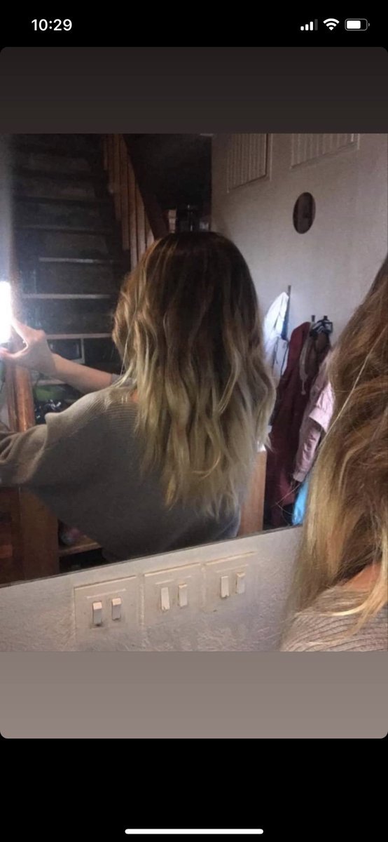 ValouQuest's tweet photo. 2 ans sans aller chez le coiffeur séparent ces photos 
Full love https://t.co/75mkrxfXj5