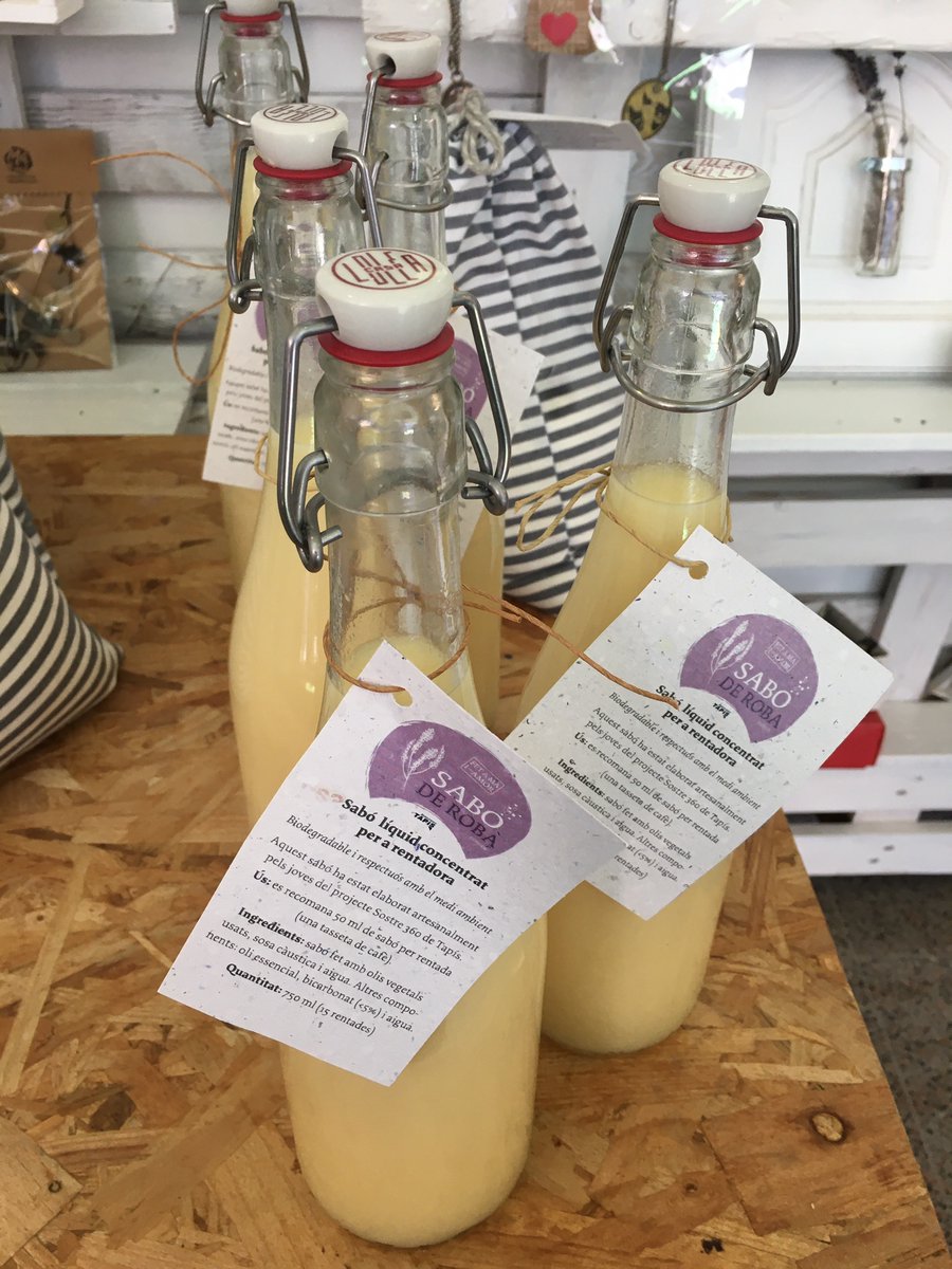 🛍️ Novetats a la #Botiga_alTERnat!

🫧 Ara també hi podeu trobar sabó per rentar roba, líquid i en pols, artesanal i fet amb oli reciclat

➡️ Elaborat en el projecte 360 Aktua de l'<a href="/AssociacioTapis/">Associació Tapís</a>, una de les entitats de la xarxa #alTERnat 

📍 Som cada matí al @MercatManlleu!