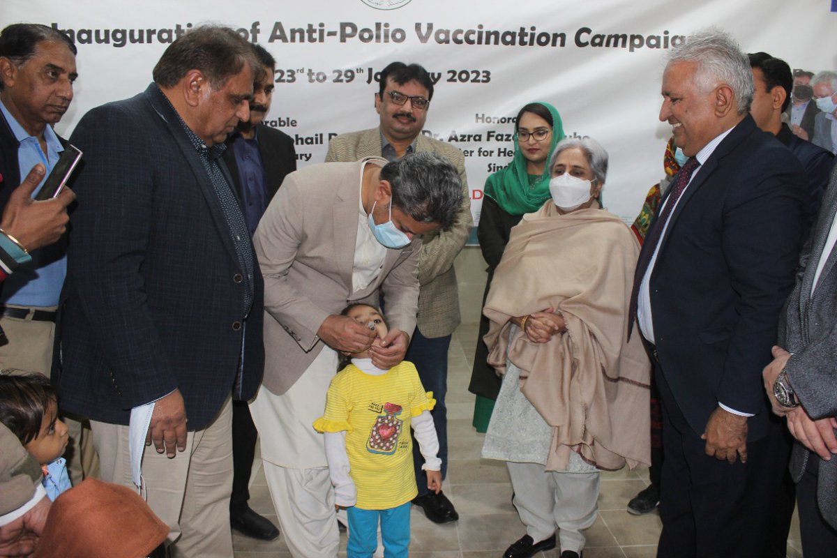 PakFightsPolio's tweet image. Sindh ➖ Health Minister @AzraPechuho, Parliamentary Secretary on Health @Qasimsoomro, National TFP Dr. Altaf Bosan alongside Coordinator @EocSindh Fayyaz Hussain Abbasi administered polio drops to children to inaugurate the Polio campaign across Karachi &amp;amp; Hyderabad Divisions.
