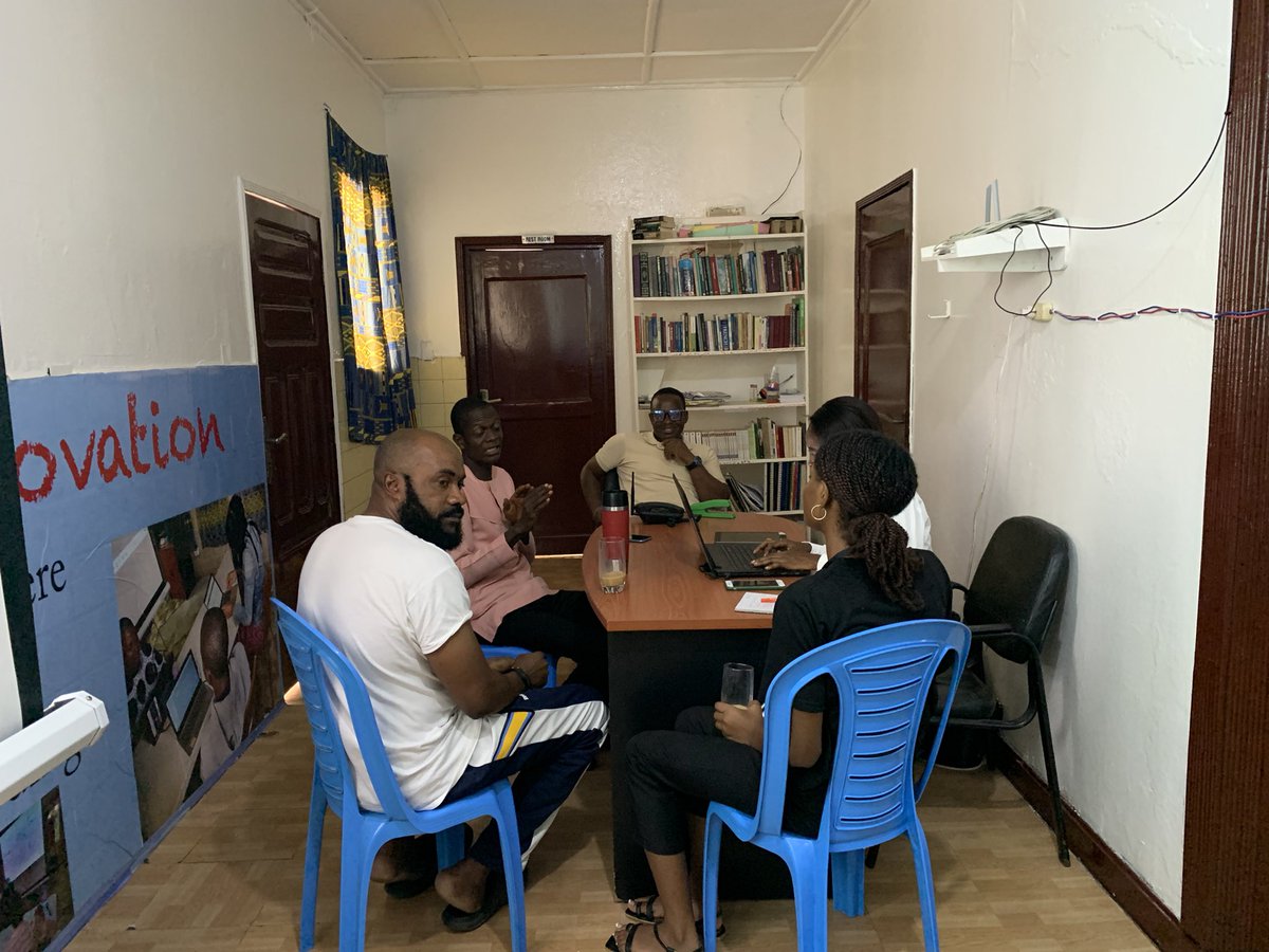 CodeWithDavies's tweet image. Had a productive meeting with @innovationhse on-ground team this morning and we can’t wait to start the year. Upgraded our Hub and currently working on our global community space. So much more to expect from Rhotel this year.
#TechTrees #Website #web3community #AI