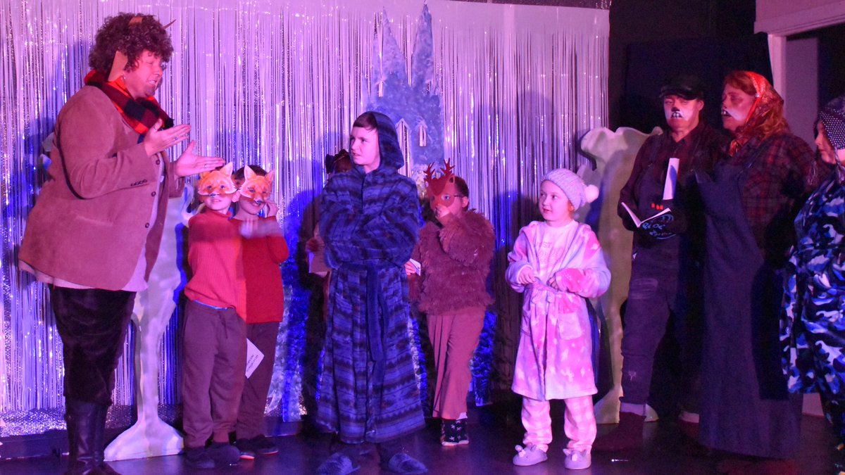 StVincentsLeeds's tweet photo. We're so pleased with how our community pantomime went last month, celebrating the hidden talents of so many in our community 🎭🎼
These pictures capture just how much fun was had! 🤩
Want to be involved? Our drama group meet every Monday 4:30pm - 6:30pm 🙌 https://t.co/4jho8cRF6E