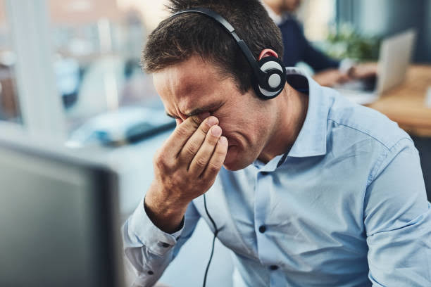 theycallme_jutt's tweet photo. Situation of WAPDA helpline employees right now
#ElectricityShutDown #poweroutage https://t.co/ZqBoNzvNhl