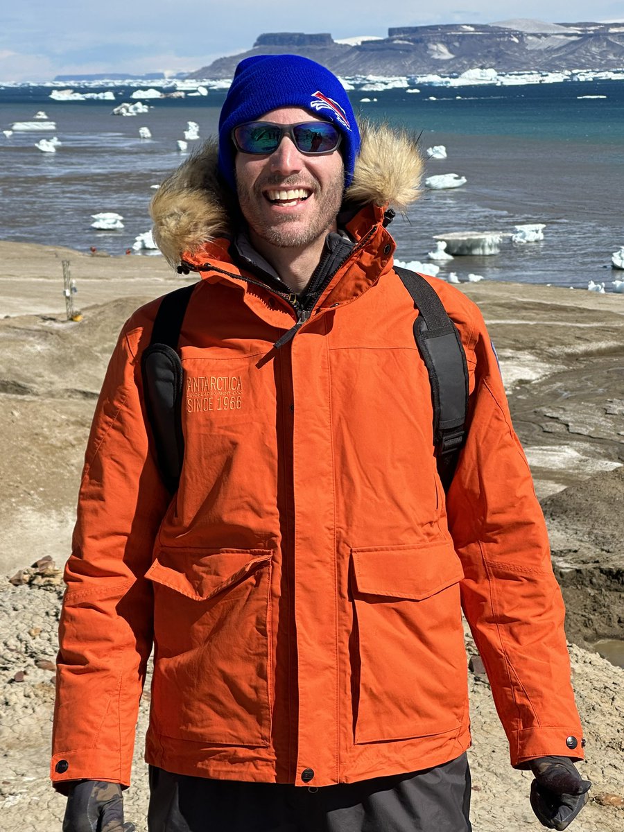 KipHottman's tweet image. JOURNEY TO ANTARCTICA (1/4): There is so much rich history in Antarctica to which I&apos;ve been oblivious my entire life. Today was a lesson about Otto Nordenskjold, the vastness of icebergs, &amp;amp; the brilliance of whales. Let&apos;s go! #GrosvenorTeacherFellow #ExplorerMindset #HottmanLove