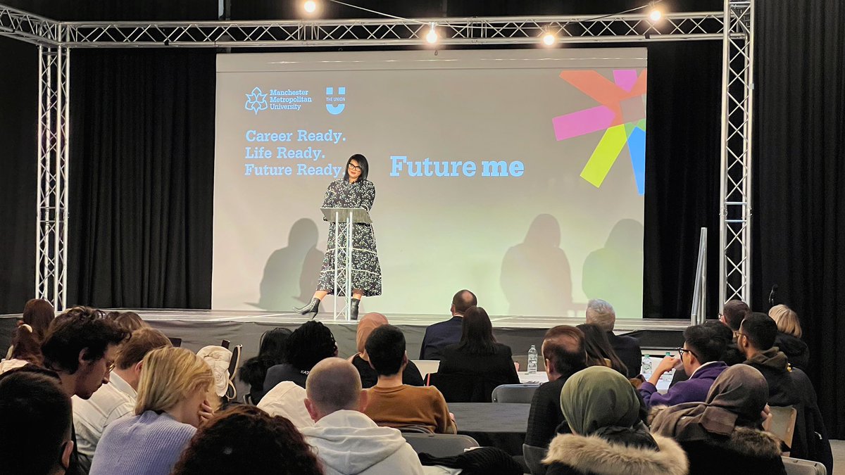 ManMetUni's tweet photo. Thank you to Bridget Lea for an inspirational keynote speech at the Future me launch event. What an incredible way to start off the week!

Bridget is not only the Managing Director of BT EE’s Commercial Division, she is also a Manchester Met alumna. https://t.co/8QaPLmoLcF