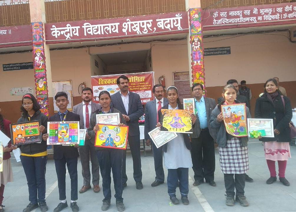 KVS_Lucknow's tweet photo. #ExamWarriors of KVS Lucknow Region  enthusiastically participated in  Painting Competition organized by Ministry of Education  on the occasion of #ParakramDiwas. 
#PPC2023 #ProudKVian 
#MyGovIndia . Some glimpses of winners. All the best. Keep smiling.
@EduMinOfIndia @KVS_HQ https://t.co/gAwFhJPliQ