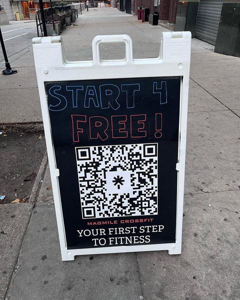 🚨Chicago Residents!🚨
- Looking for a change in your workout routine?
- Ever wanted to try CrossFit?
- New to the area and want to meet fun, motivated, and interesting people?