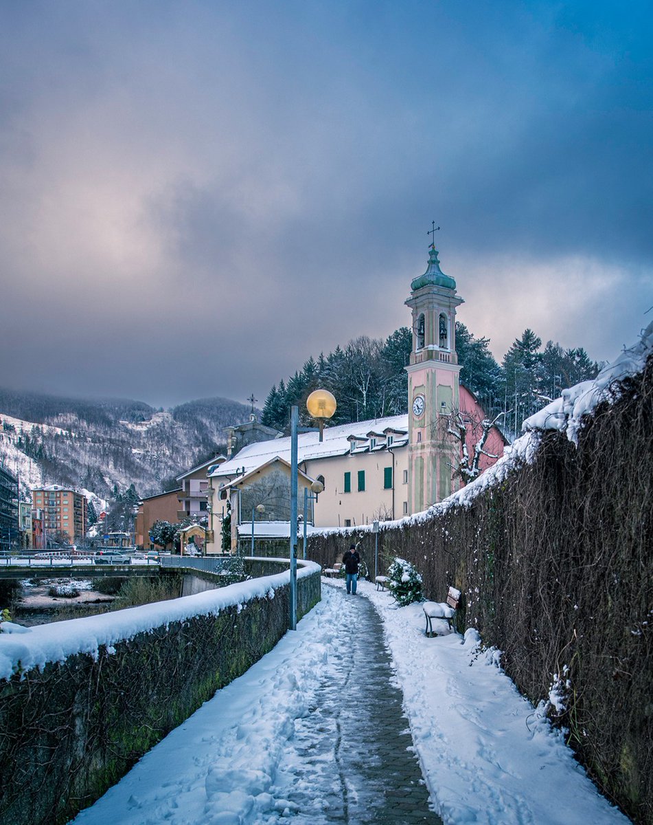 visitriviera's tweet photo. #LiguriadInverno❄️
•••
📍 #CampoLigure
🗺 https://t.co/iEt8VuDsUm
📷 gianvay
❤️ #23gennaio #Genovesato #VisitRiviera #iloveliguria #Liguria #Italy #Italia #rivieraligure #lamialiguria #turismoinliguria #orgoglioliguria
💙💛 https://t.co/Frg9ZUR7L9