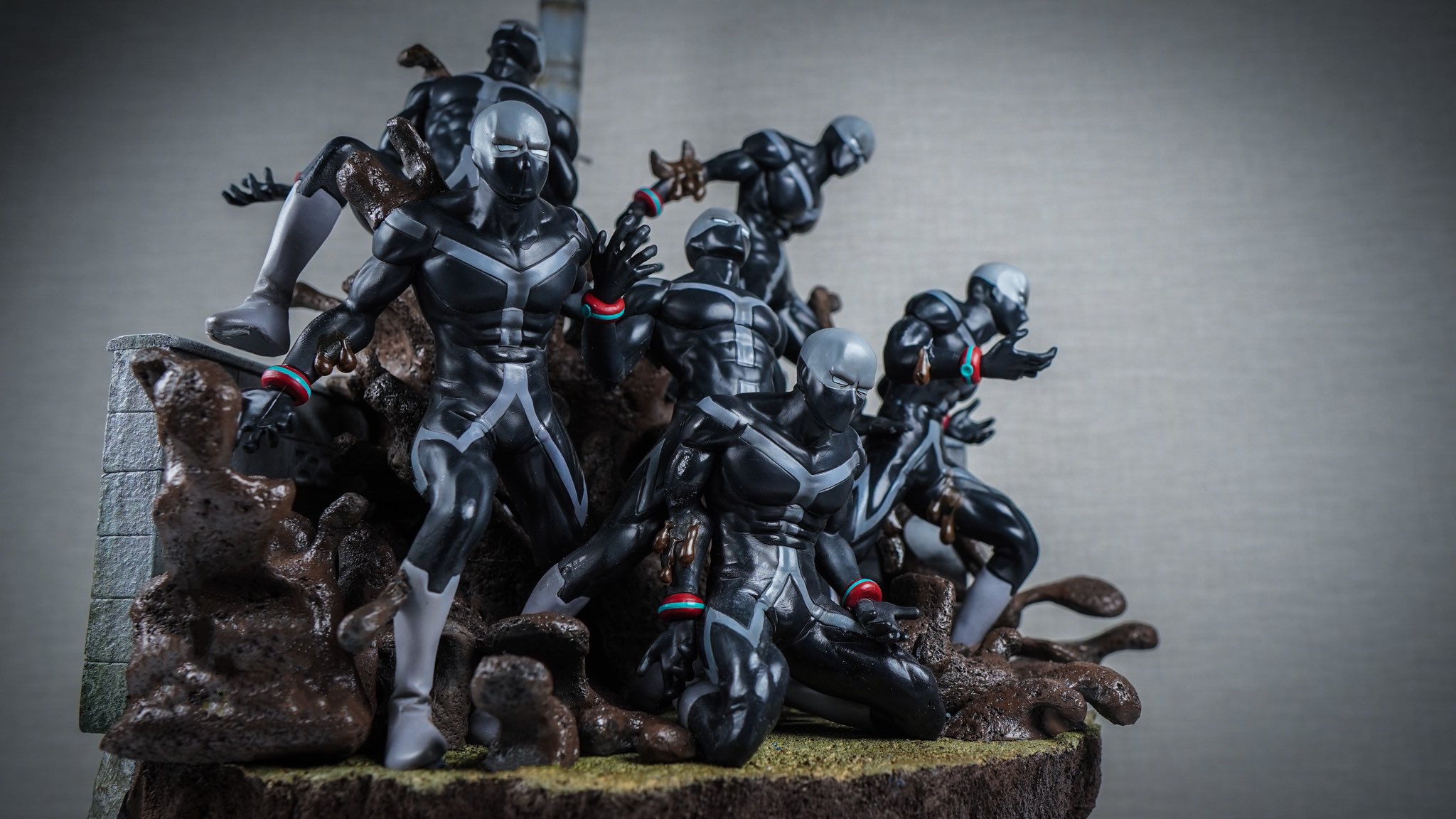 半額以下　稀少1/43イモラ８２年 ビルヌーブ ピローニ ジオラマ 半額以下 稀少1/43イモラ82年 ビルヌーブ ピローニ ジオラマ