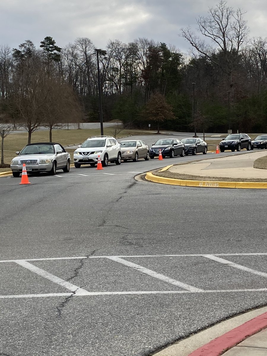 employpg's tweet image. This past Saturday, #EPG had the pleasure of volunteering at the Reid Temple Food Distribution in Glenn Dale. So excited to be back in the community! 

#WeAreEPG #reidtemple #fooddistribution #DMV #PGC #Maryland