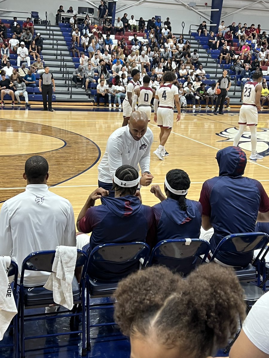 abraswell609's tweet photo. Love this University.
Love this Staff.
Love this TEAM.
Love this opportunity! 
🙏🏽 https://t.co/vQEs84IErM