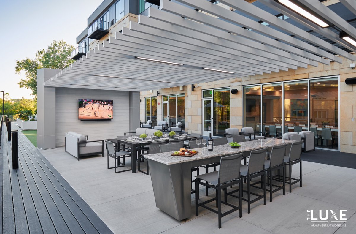 What is your favorite part of the @LuxeApartments_  amenities deck? We just LOVE the welcoming Homecrest furniture! 💚
@MDGArch 

✅ homecrest.com/grace-cushion
✅ homecrest.com/allure
✅ homecrest.com/mode