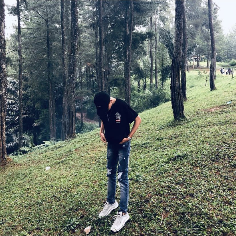 kayI2ian's tweet photo. need holidayy💦 https://t.co/TejdA0qlHL