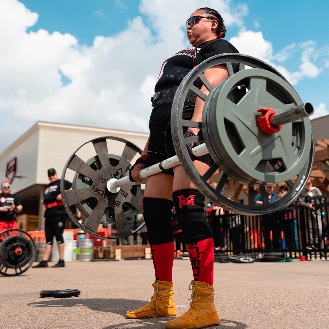 IMPACTMAG's tweet image. Angela Houle is the first female Indigenous athlete in Canada to earn her pro card, and she's lifting to advocate for mental health and Missing and Murdered Indigenous Women and Girls. 

impactmagazine.ca/news-and-views…

#strongman #strongwoman #procard #athlete