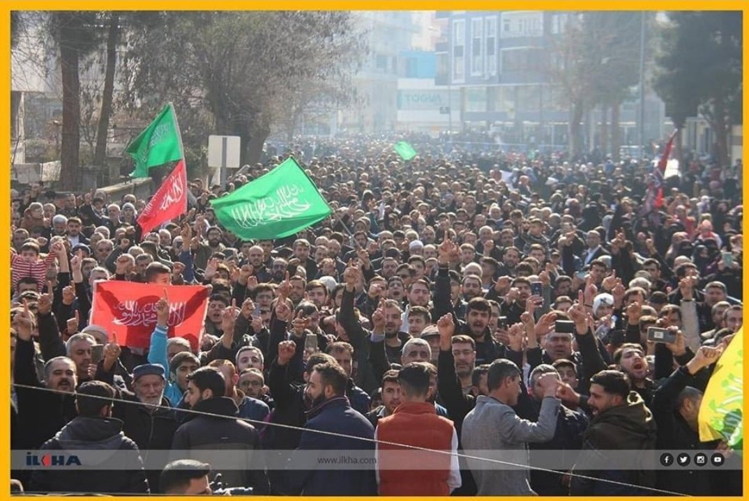 Qusay_719's tweet photo. لا خير فينا إن سكتنا لـ السويد
وإن ما وققنا اليوم وقفة حازمة

لابد نغضب يا اولو الباس الشديد
ونردها لــ ستوكهولم العاصمة
#جريمة_احراق_المصحف_بالسويد
#غضبه_ملياريه_علي_حرق_المصحف https://t.co/gs0YPoso3f