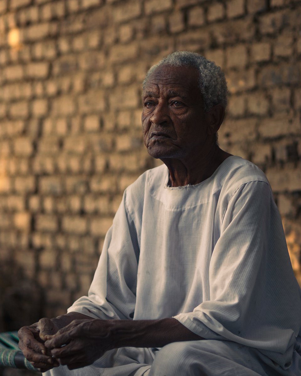 taz249x's tweet photo. That look in his eyes, so mysterious!

#Portrait #Faces #TutiIsland #Khartoum #Sudan https://t.co/CErU6rWfAO