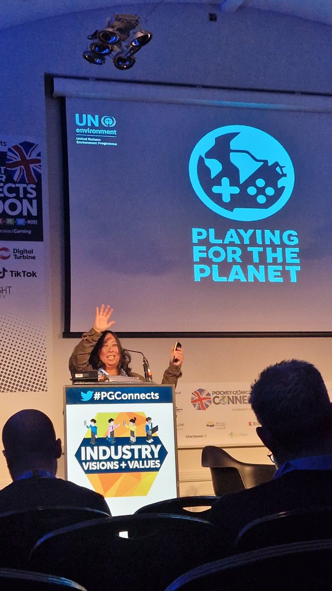 UCAGames's tweet photo. Totally inspiring talk about #activism in #Games by Jennifer Estaris @ustwogames @PGConnects

#gamer #creative #action 
#gamedevelopment #IndieGameDev https://t.co/axq14oKCbT