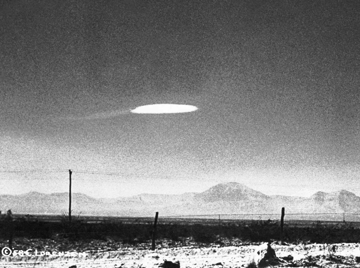 barstoolsports's tweet image. ANOTHER UFO Sighting At The Mexican Border But Nobody Is Saying Anything Per Usual bars.tl/3453357